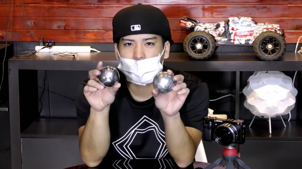 Aluminum Foil Fashioned into Shiny Balls Is Pure Satisfaction