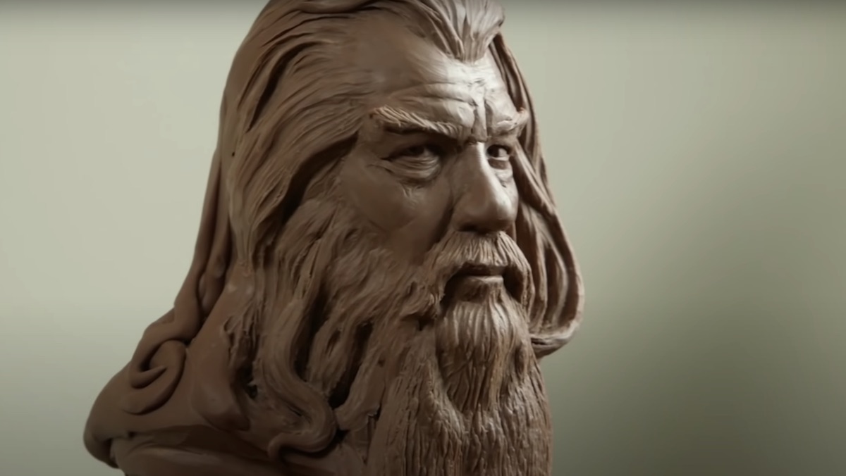 Artist Sculpts Gandalf in Amazing Time-Lapse